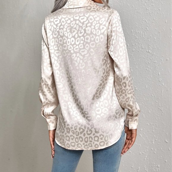 Leopard Jacquard Satin Shirt - Picture 4 of 9